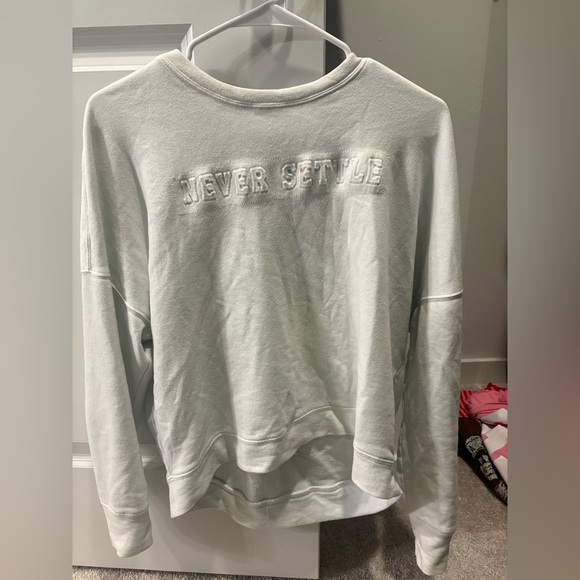 Crewneck - Picture 1 of 2